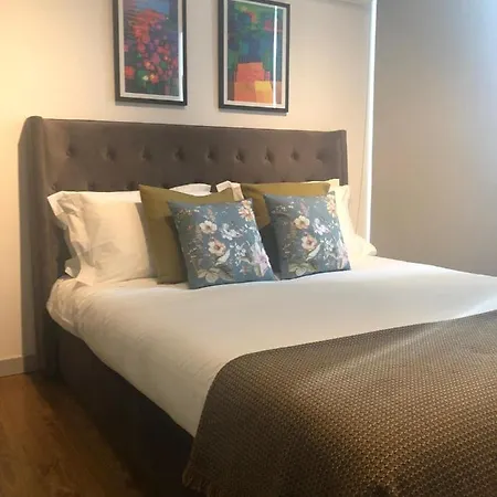 Best Suites * Braga